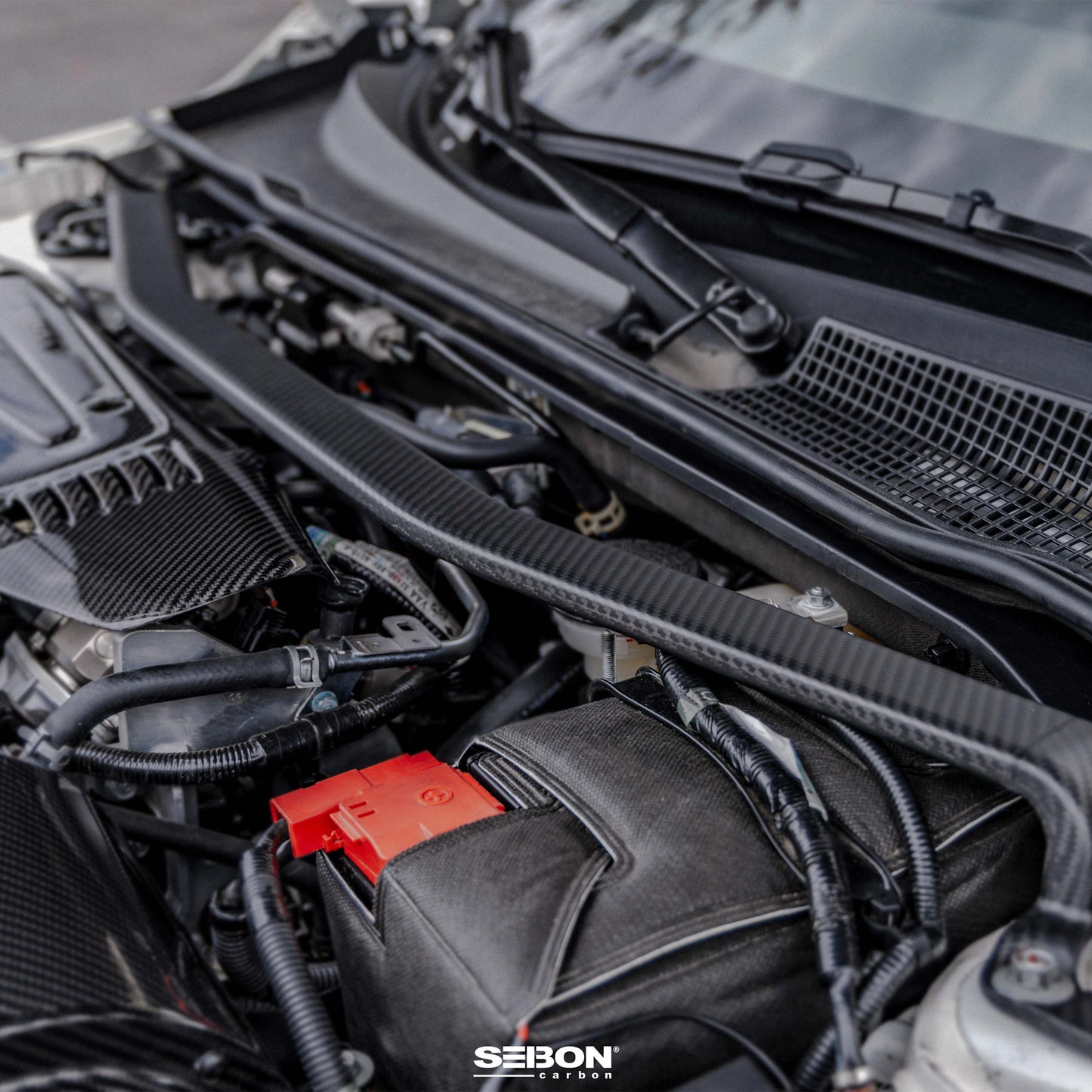 Seibon Carbon Fiber Front Strut Brace 23+ Civic Type R FL5
